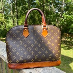 👜 Louis Vuitton Alma Satchel 👜